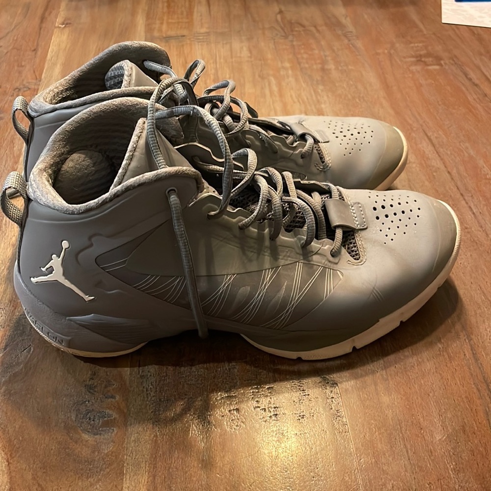 Jordan Fly Wade 2 size 9 gray